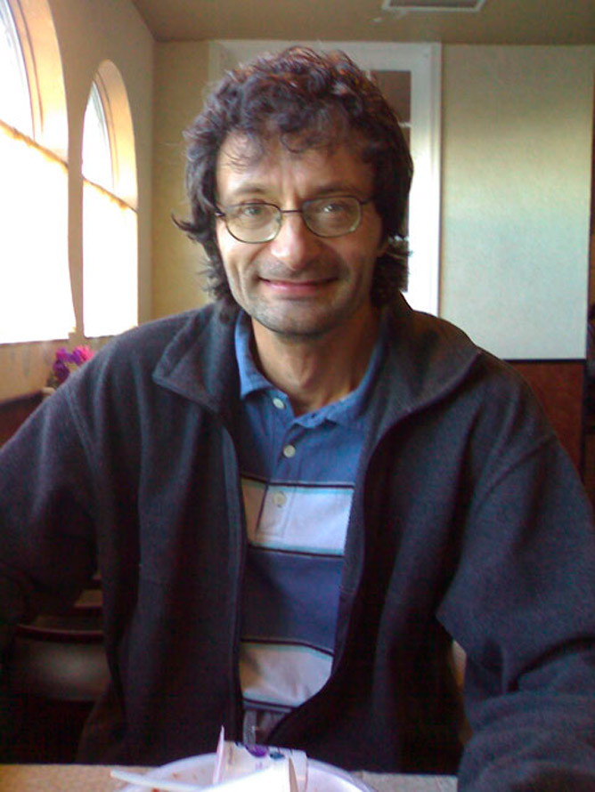 /include/Virtuals/AM5-T2021/AM5images/ES/Alfredo-Petrov-2009.jpg