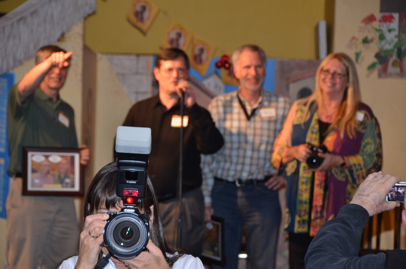 /include/Virtuals/AM5-T2021/AM5images/ES/Smile-for-the-camera-2011.jpg