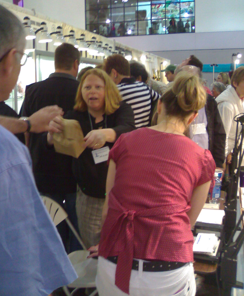/include/Virtuals/AM5-T2021/AM5images/p2-4/Save-this-Main-Show-2008.jpg