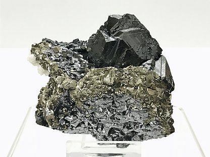 Galena after Pyrrhotite with Pyrite, Sphalerite and Calcite