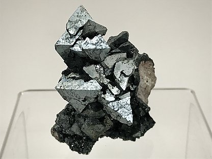 Hematite after Magnetite (variety martite)