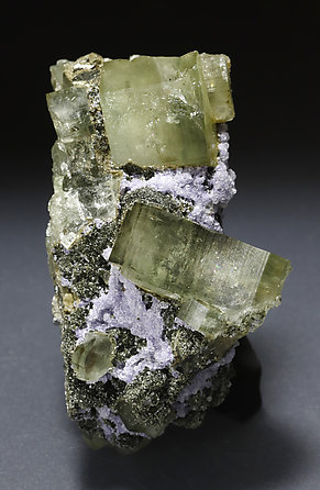 Fluorapatite with Fluorite, Arsenopyrite and Muscovite