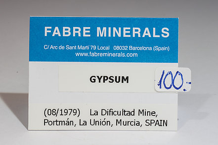 Gypsum with inclusions