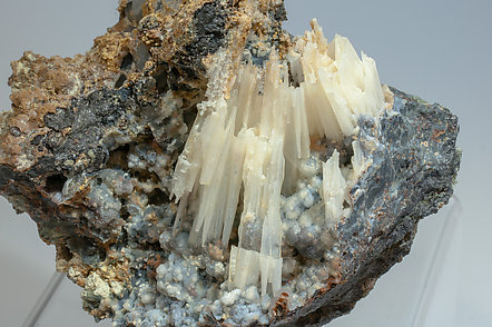 Quartz after Aragonite