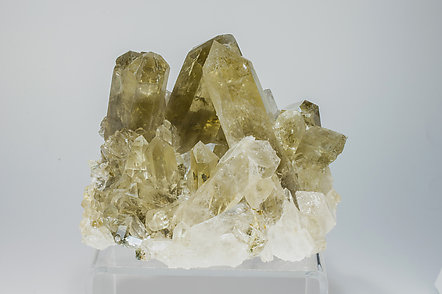 Quartz (variety citrine)