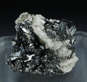 Manganite on Quartz