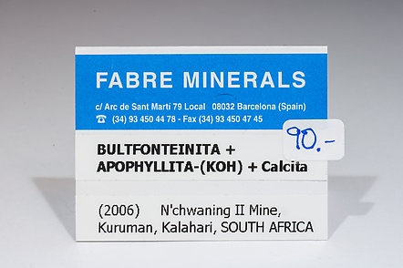 Bultfonteinite with Hydroxyapophyllite-(K) and Calcite