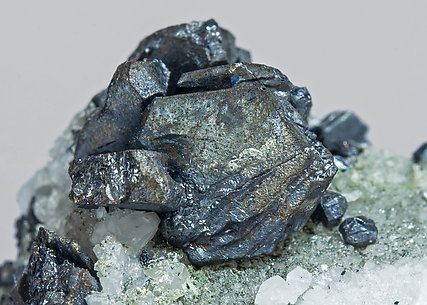 Djurleite-Chalcocite intergrowth on Calcite