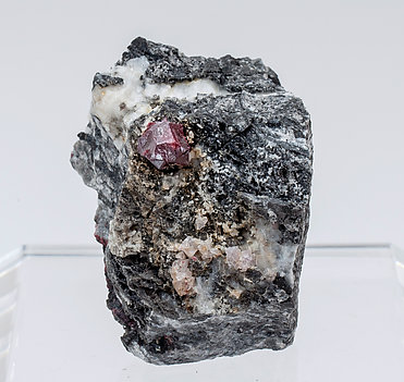 Twinned Cinnabar with Quartz and Calcite