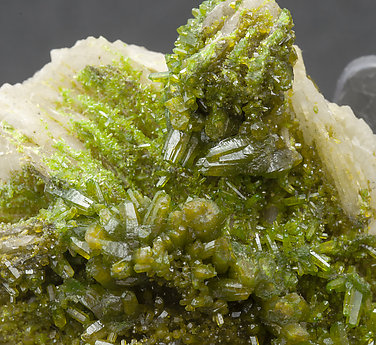 Pyromorphite with Baryte