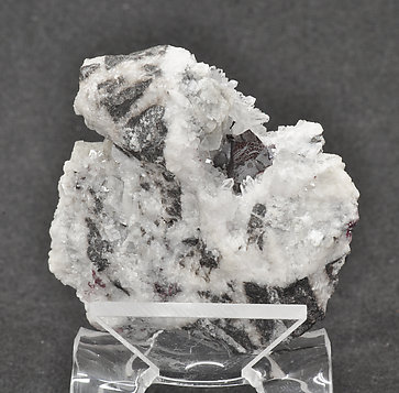 Cinnabar (twinned) on Quartz