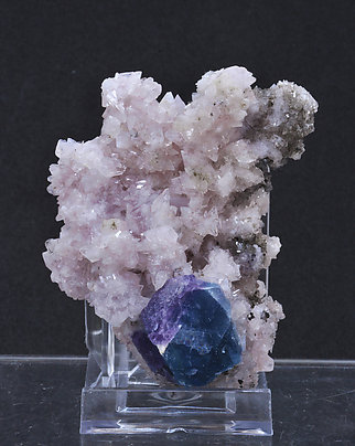 Creedite with Fluorite