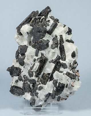 Fluoro-richterite with Calcite