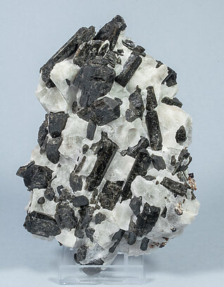 Fluoro-richterite with Calcite
