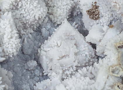 Quartz (variety chalcedony) after Baryte