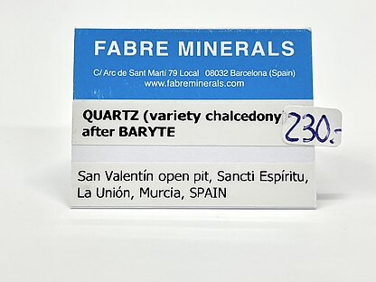 Quartz (variety chalcedony) after Baryte
