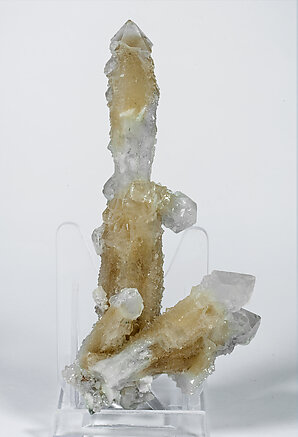 Quartz with inclusions, Calcite-Dolomite and Magnetite