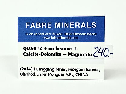 Cuarzo con inclusiones, Calcita-Dolomita y Magnetita