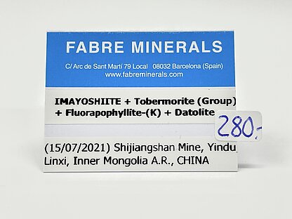 Imayoshiite with Tobermorite (Group), Fluorapophyllite-(K) and Datolite (variety bakerite)