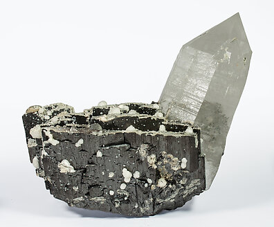 Ferberite with Quartz, Calcite-Dolomite and Siderite