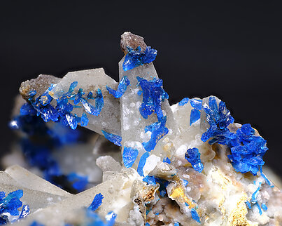 Veszelyite on Quartz