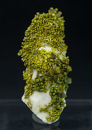 Pyromorphite on Baryte