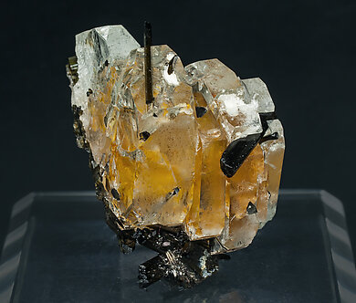 Beryl (variety goshenite) with Tourmaline (Group)