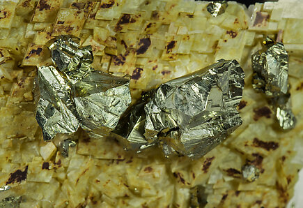 Chalcopyrite with Dolomite and Calcite