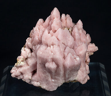 Quartz (variety rose quartz)