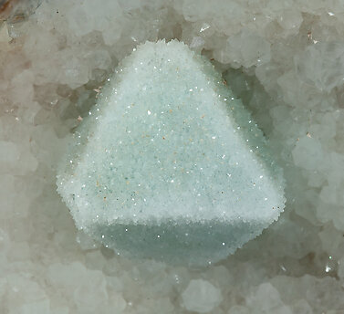 Quartz coating Fluorite