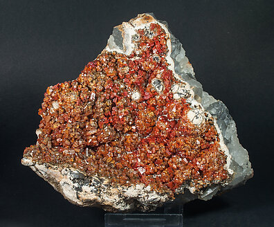 Vanadinite with Quartz and manganese oxides