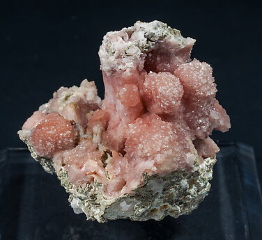 Quartz (variety rose quartz)