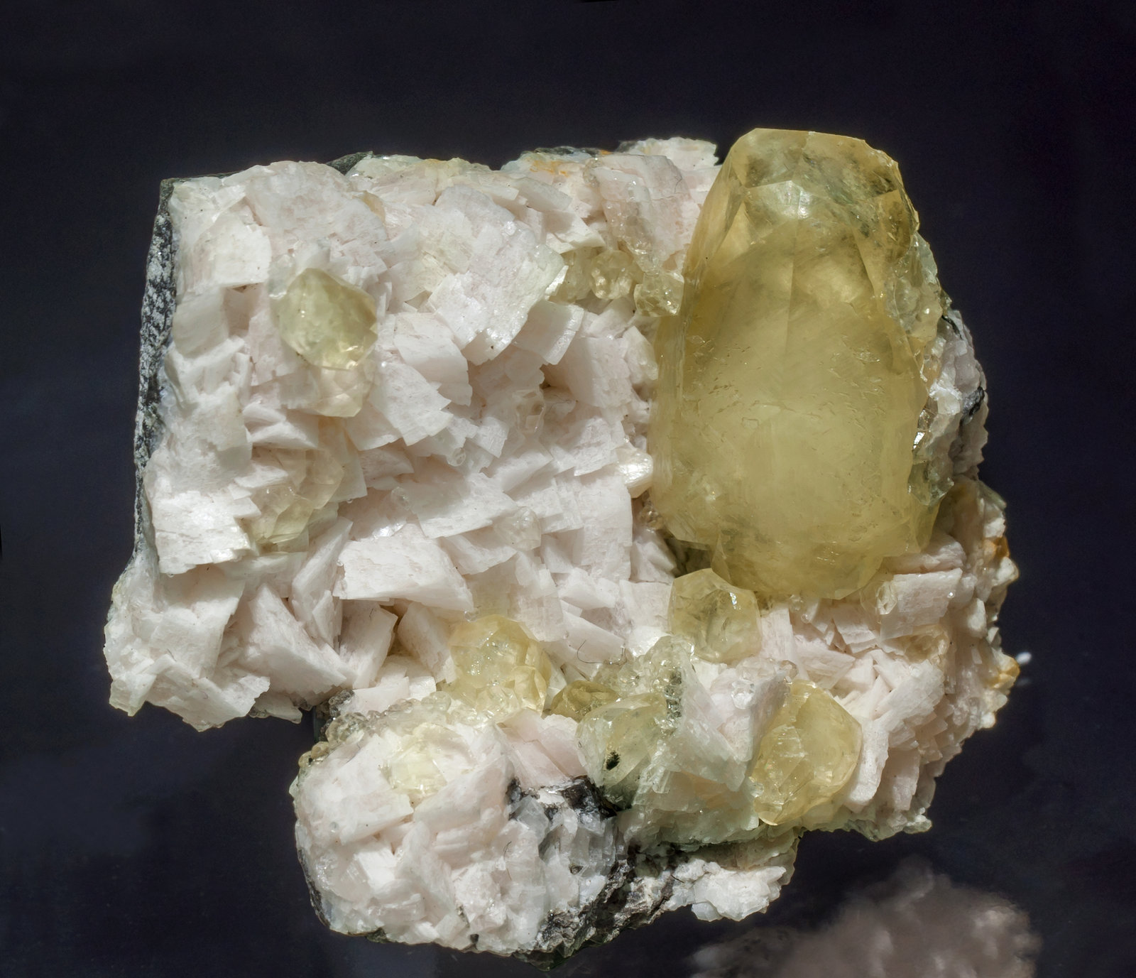 specimens/s_imagesAA2/Calcite-EC59AA2f.jpg