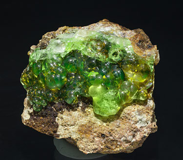 Opal (variety hyalite). Day light