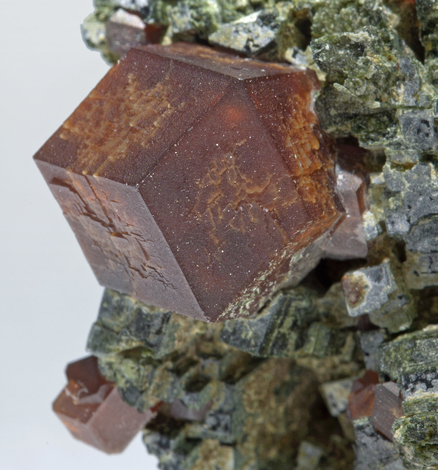 specimens/s_imagesAA3/Andradite-EQ27AA3d1.jpg
