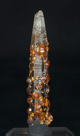 Spessartine with smoky Quartz. Rear