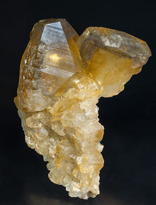 Twinned Calcite. Front