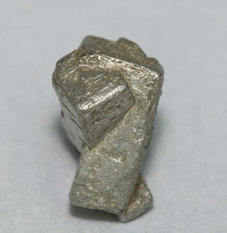 Isoferroplatinum. Side