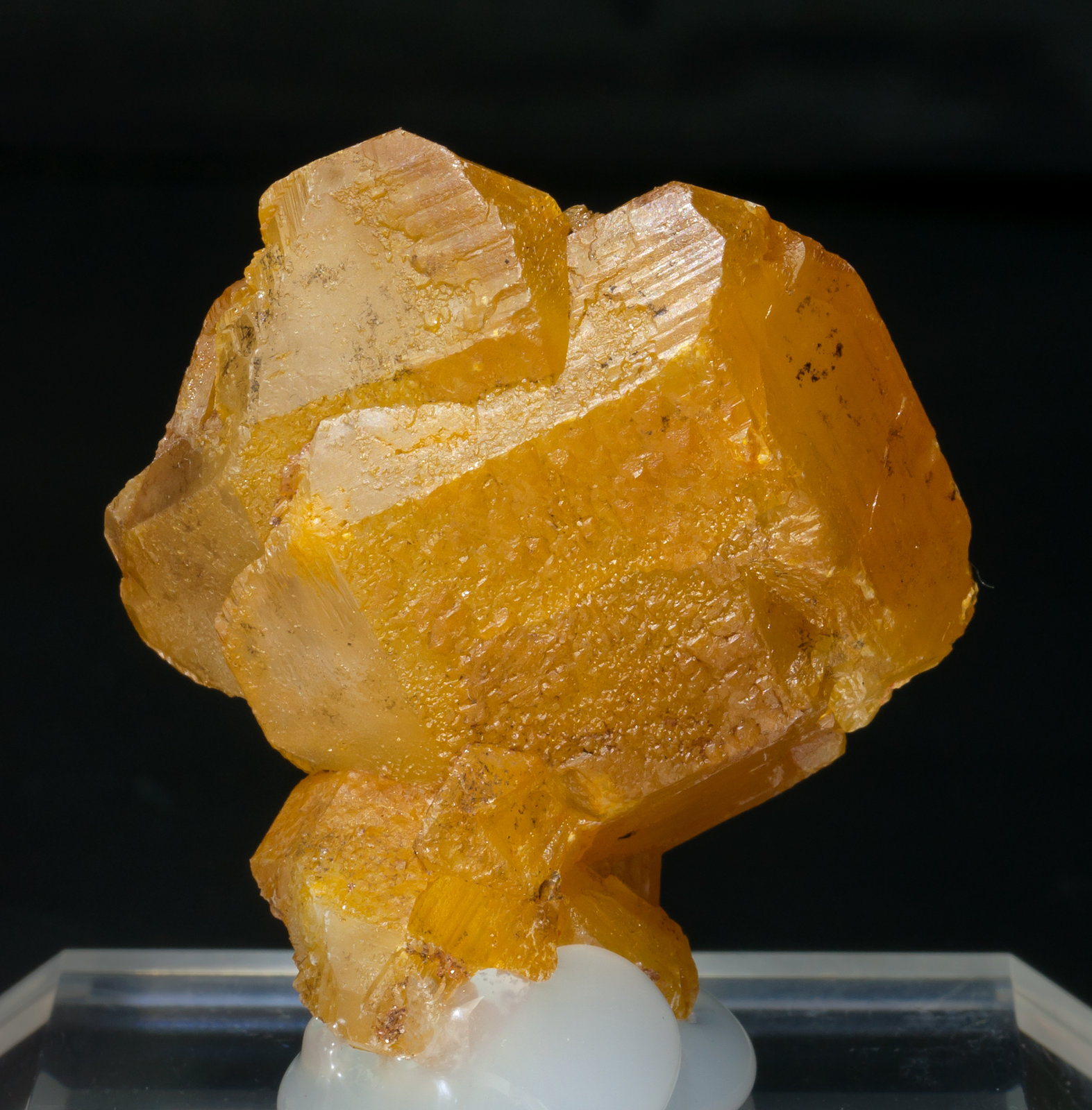 specimens/s_imagesAA9/Wulfenite-MF48AA9r.jpg