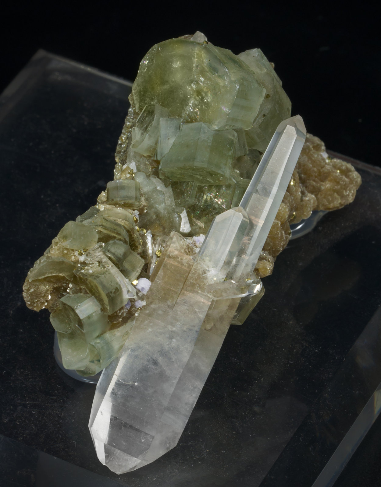 specimens/s_imagesAB5/Fluorapatite-NR76AB5d.jpg