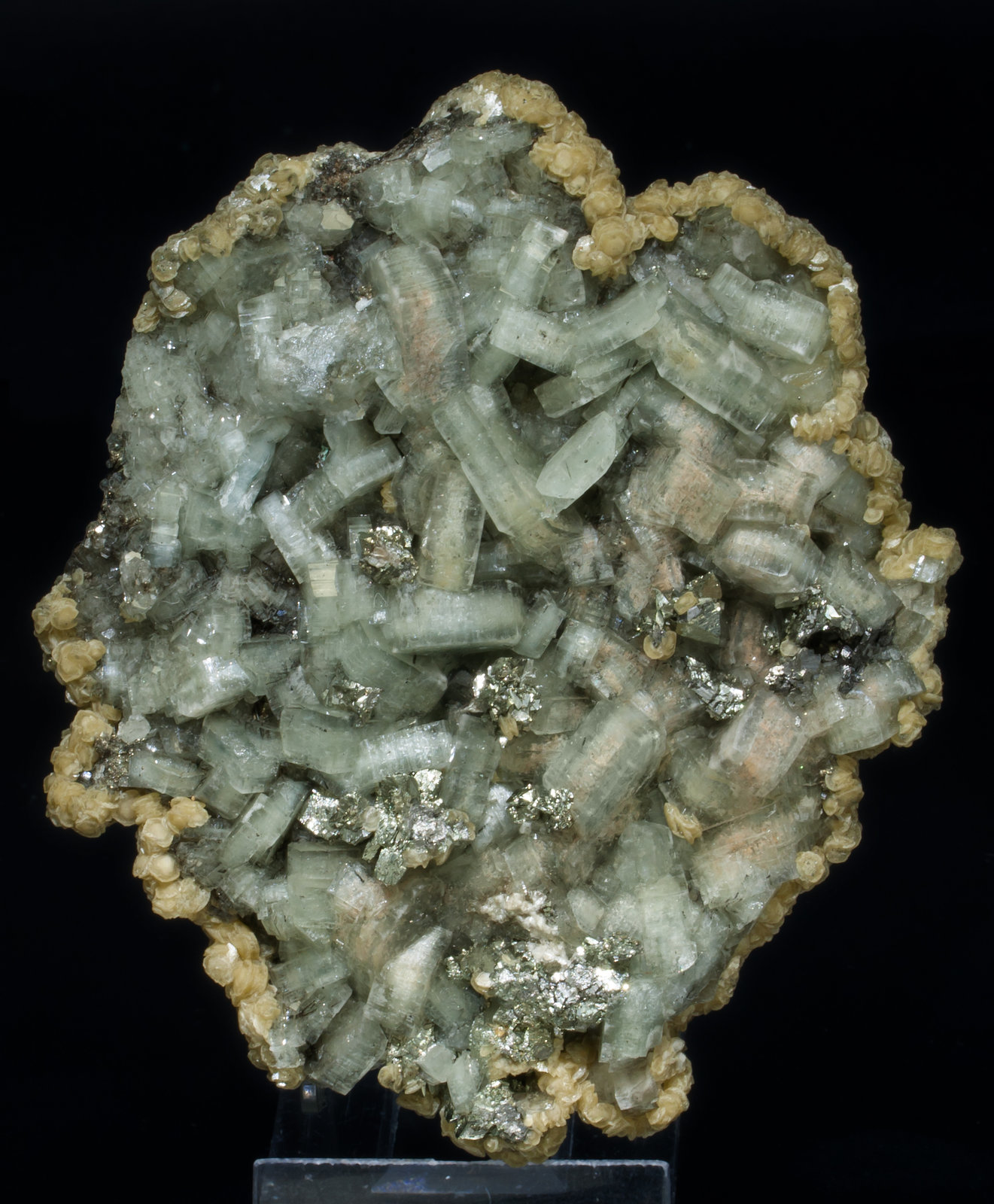 specimens/s_imagesAB6/Fluorapatite-TN91AB6f.jpg