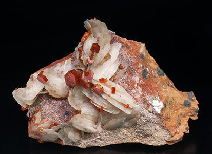 Vanadinite on Baryte. 