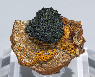 Ferrian K�ttigite with Pharmacosiderite. 