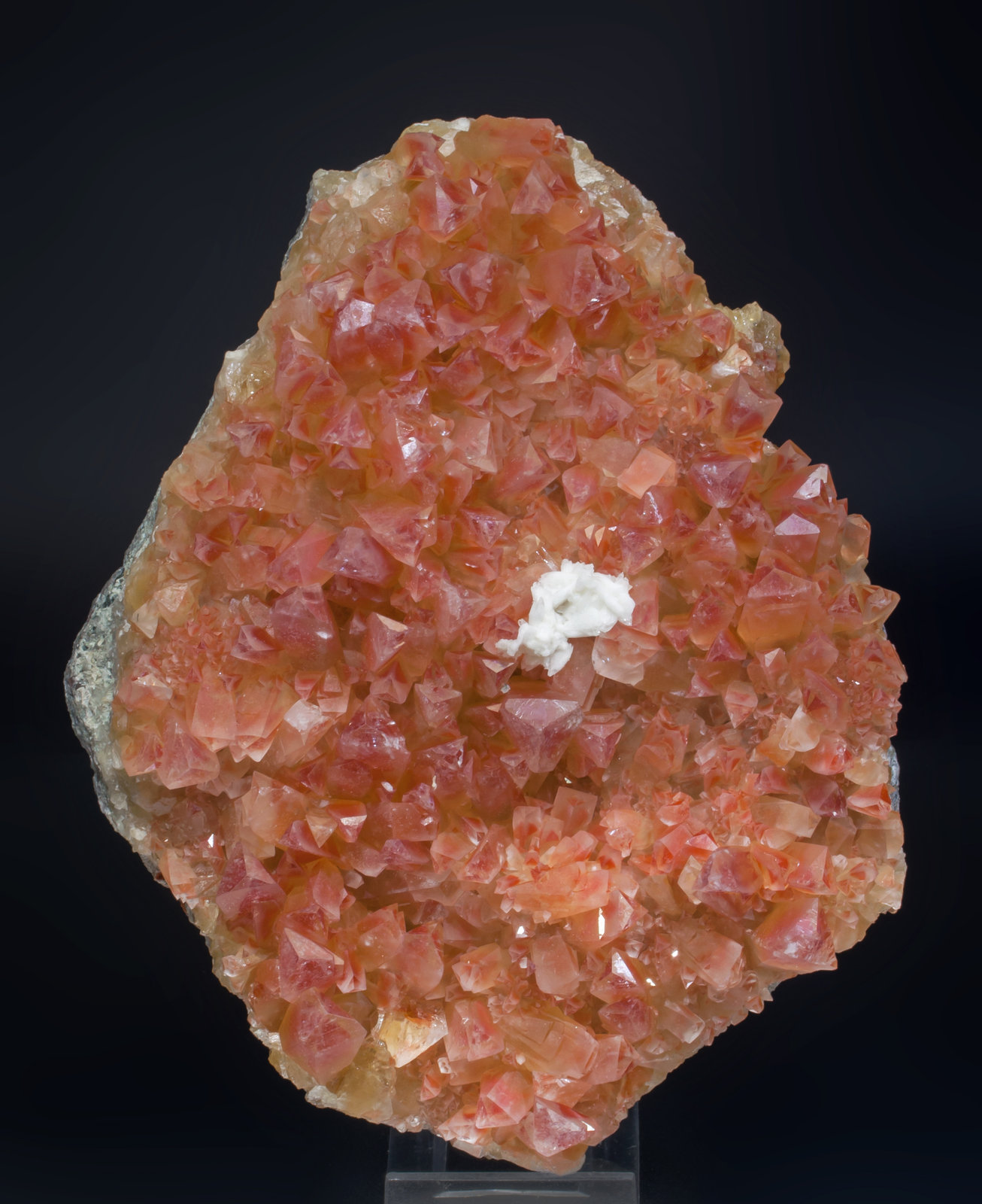 specimens/s_imagesAB9/Calcite-TQ56AB9f.jpg