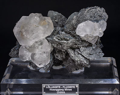 L�llingite with Arsenopyrite and Fluorite. 