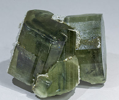 Fluorapatite with Calcite, Quartz and Muscovite. Side