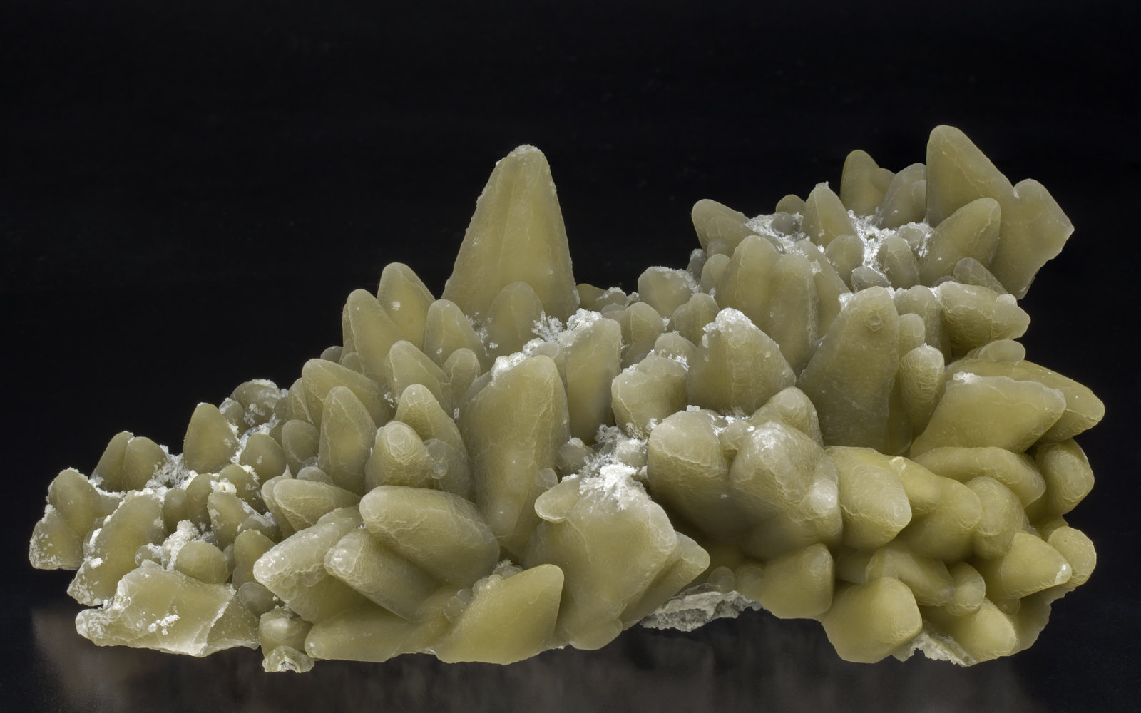 specimens/s_imagesAC5/Smithsonite-TA89AC5s2.jpg