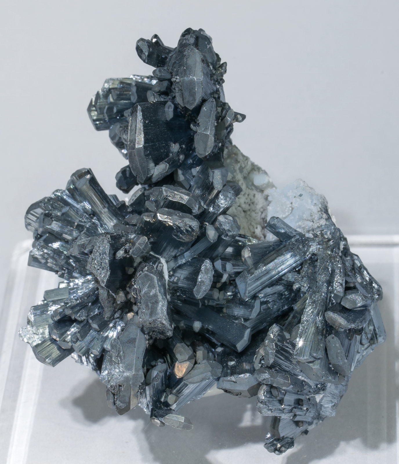 specimens/s_imagesAC5/Stibnite-EJ27AC5f.jpg