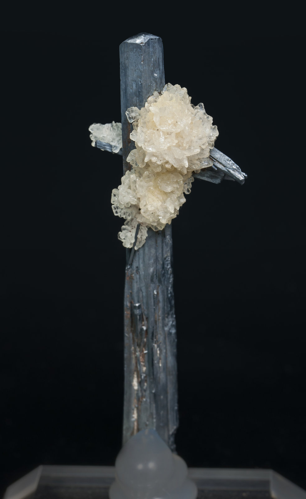specimens/s_imagesAC7/Stibnite-DV6AC7r.jpg