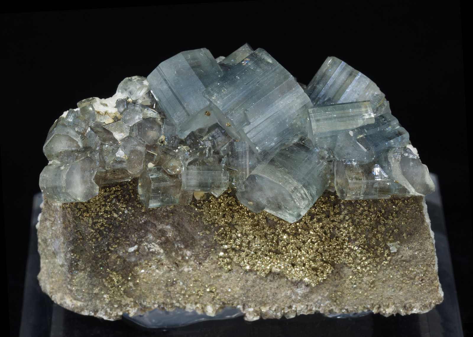 specimens/s_imagesAC8/Fluorapatite-ML27AC8f.jpg